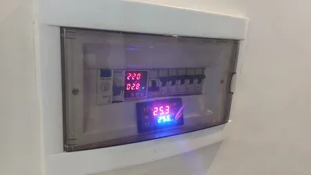 ترموستات کنترلر دما مدل W3230