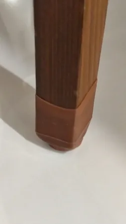 محافظ پایه مبل و میز و صندلی مدل نمددار بسته 24 عددی