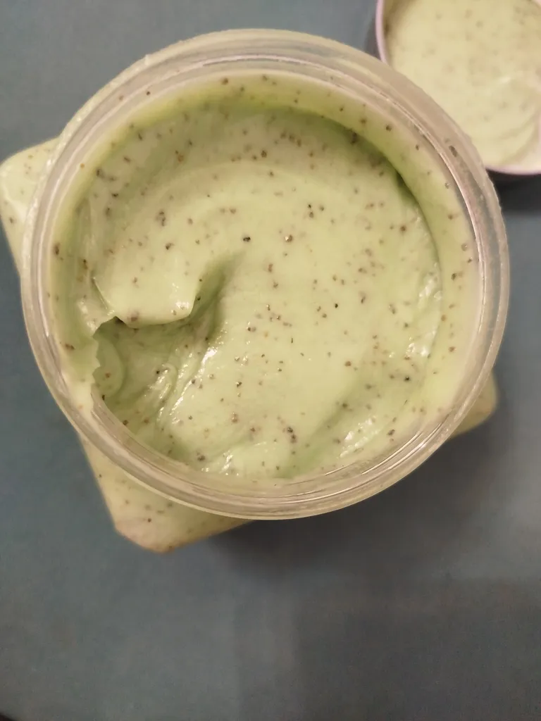 اسکراب لایه بردار پوست مکس لیدی مدب Mint حجم 300 میلی لیتر