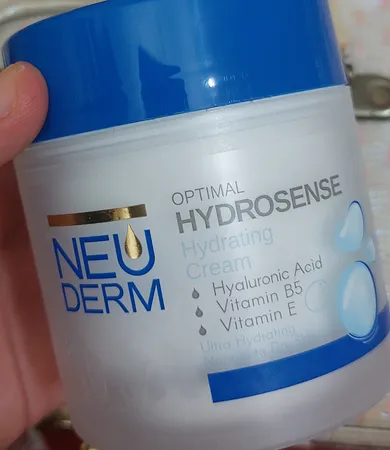 کرم مرطوب‌کننده نئودرم مدل Hydrosense حجم 150 میلی‌لیتر