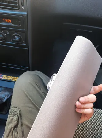 چراغ خطر سوم جمع ساز مدل JT123 مناسب برای پژو پارس