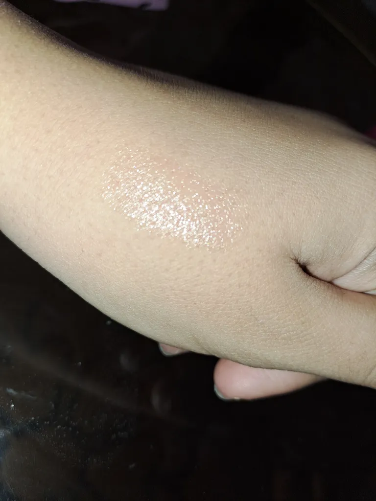 بالم لب مرو مدل Strawberry