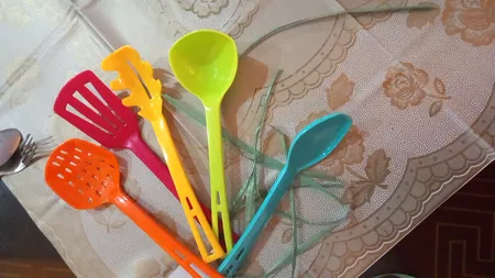 ست کف گیر و ملاقه آیدا مدل Colorful - بسته 5 عددی