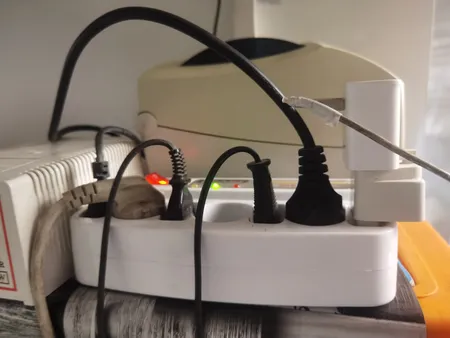 محافظ ولتاژ برق امگا مدل 14715