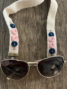 تجریه خرید بند عینک زنانه مدل گلدوزی شده آزاده