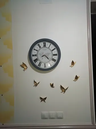 دیوارکوب لوتوس طرح پروانه کد P01 مجموعه 7 عددی