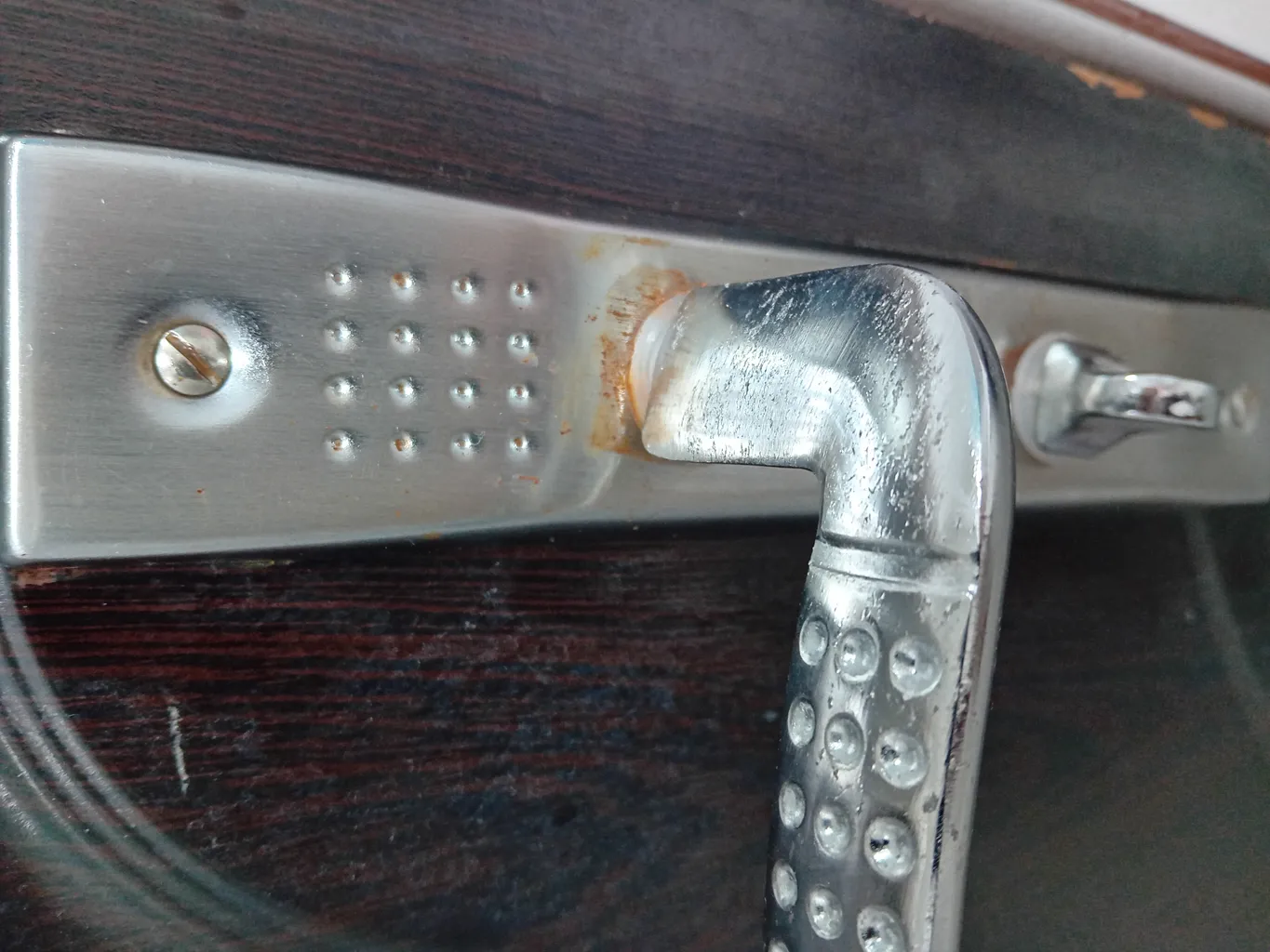 دستگیره در مدل 570 چپ بازشو بسته 2 عددی