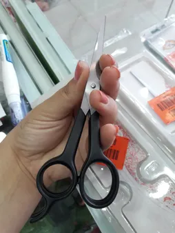 قیچی اصلاح مو مدل .P.A.S