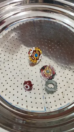 اسباب بازی مدل فرفره های انفجاری beyblade کد 92