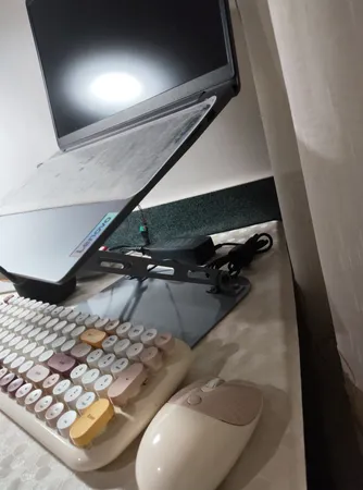 پایه نگهدارنده لپ تاپ مدل B03