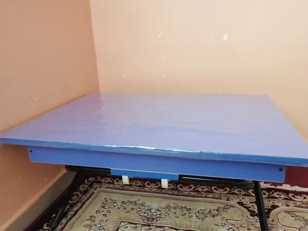 میز تحریر پایه کوتاه باکسدار سایز 70*50 (ضدخش،تاشو،تنظیم شونده ارتفاع)