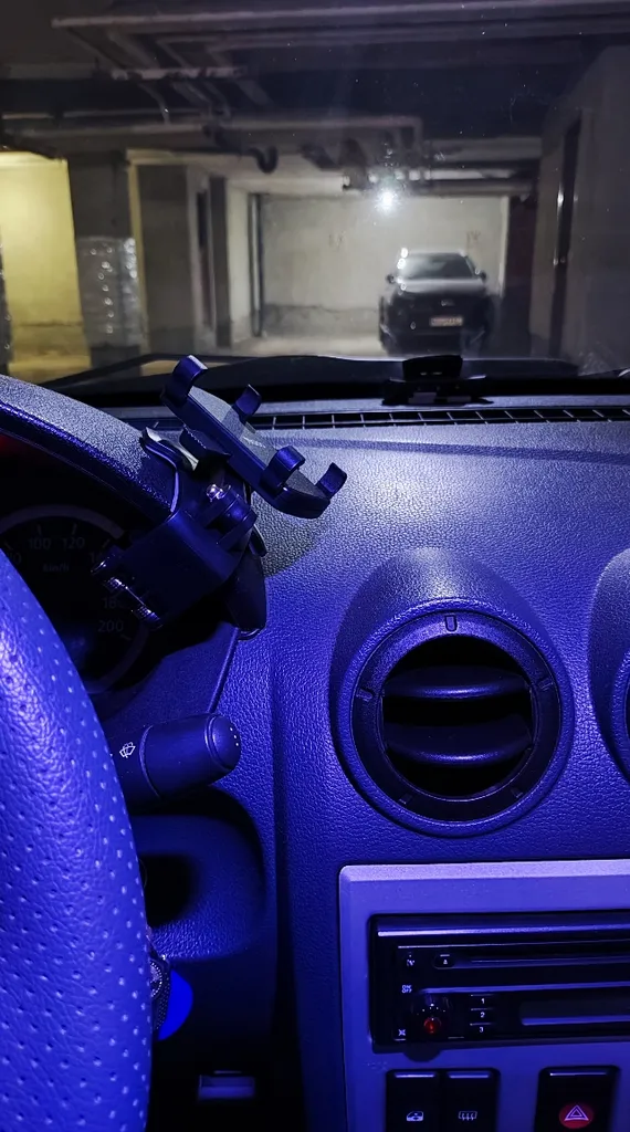 پایه نگهدارنده گوشی موبایل یسیدو مدل C101