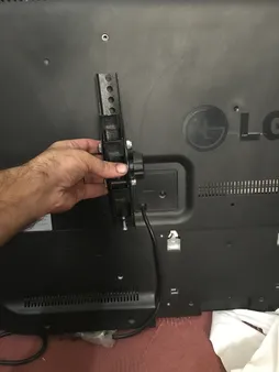 پایه دیواری تلویزیون مدل WY20 مناسب برای تلویزیون 20 تا 43 اینچ