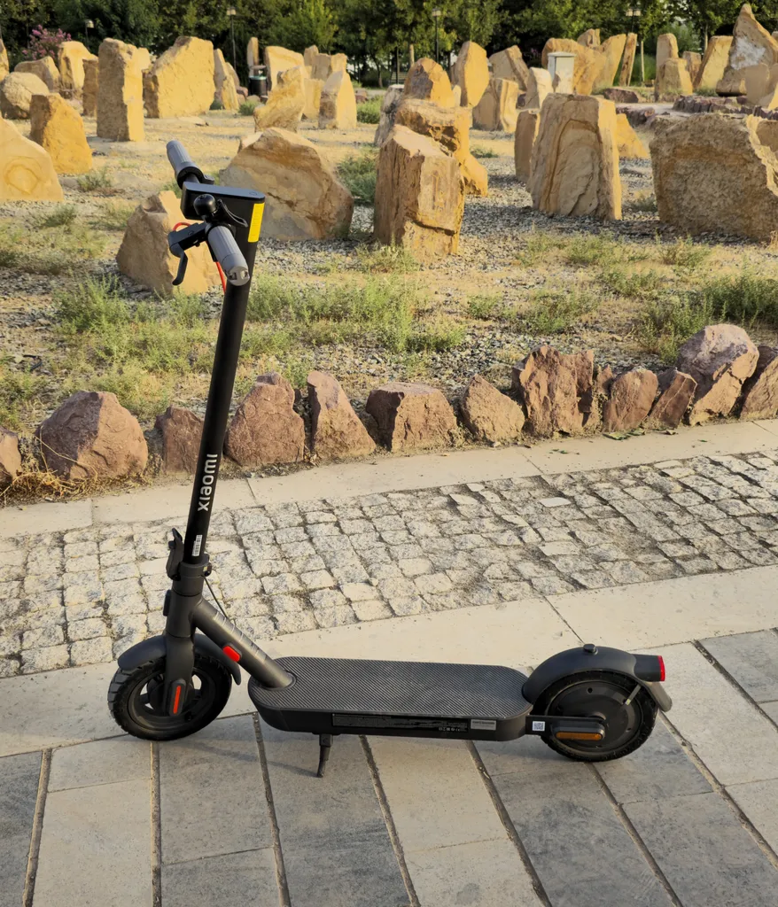 اسکوتر برقی شیائومی مدل 4 Pro 2nd Gen