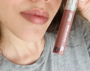 تجریه خرید رژ لب مایع مای شماره 510