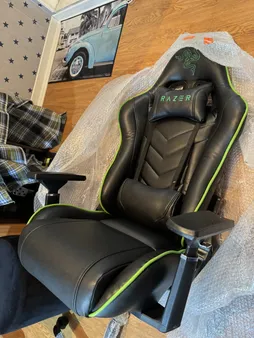 صندلی گیمینگ ریزر مدل parla