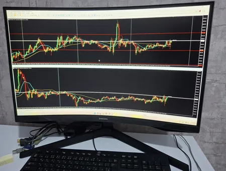 مانیتور 27 اینچ سامسونگ مدل Odyssey G5 G55C LS27CG552