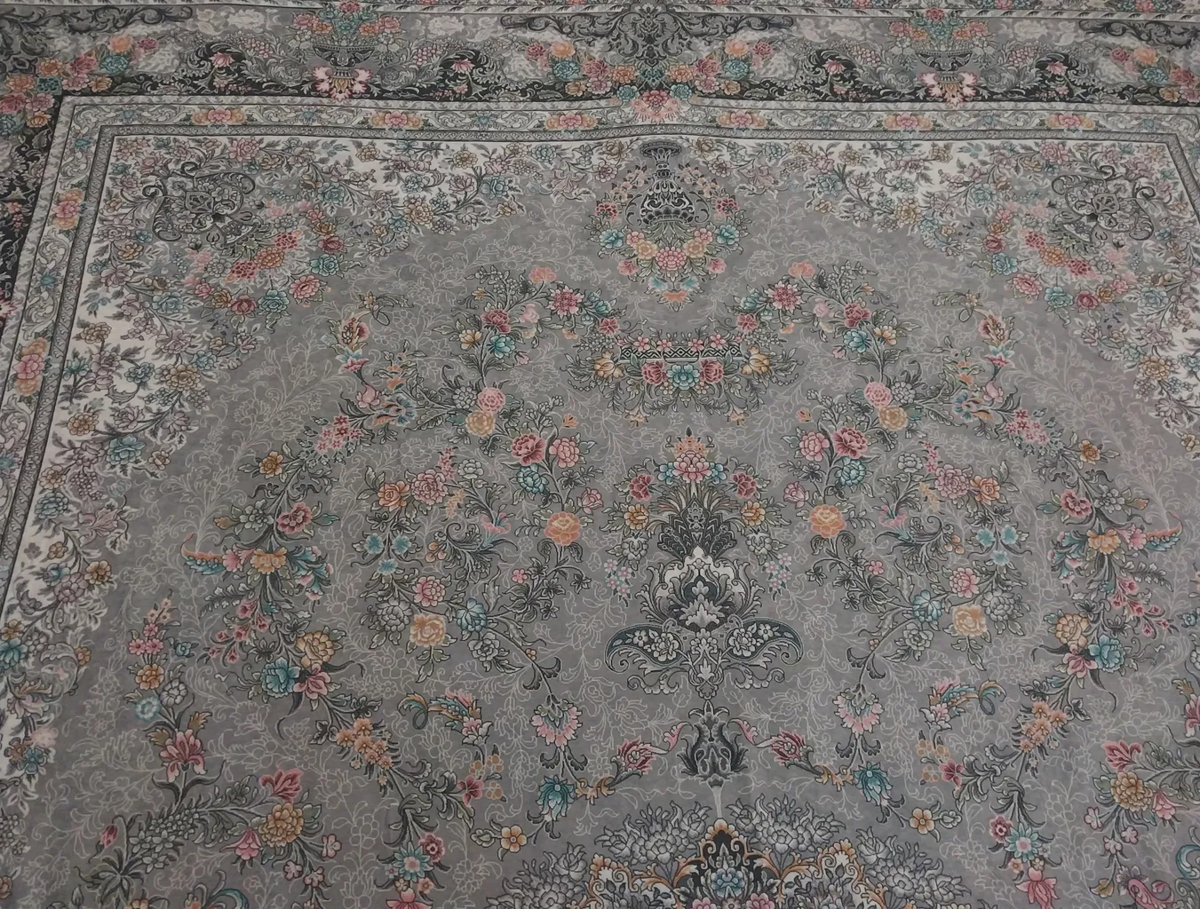 روفرشی مدل روفرشی کشدار نانو ابریشم کد 434 زمینه طوسی