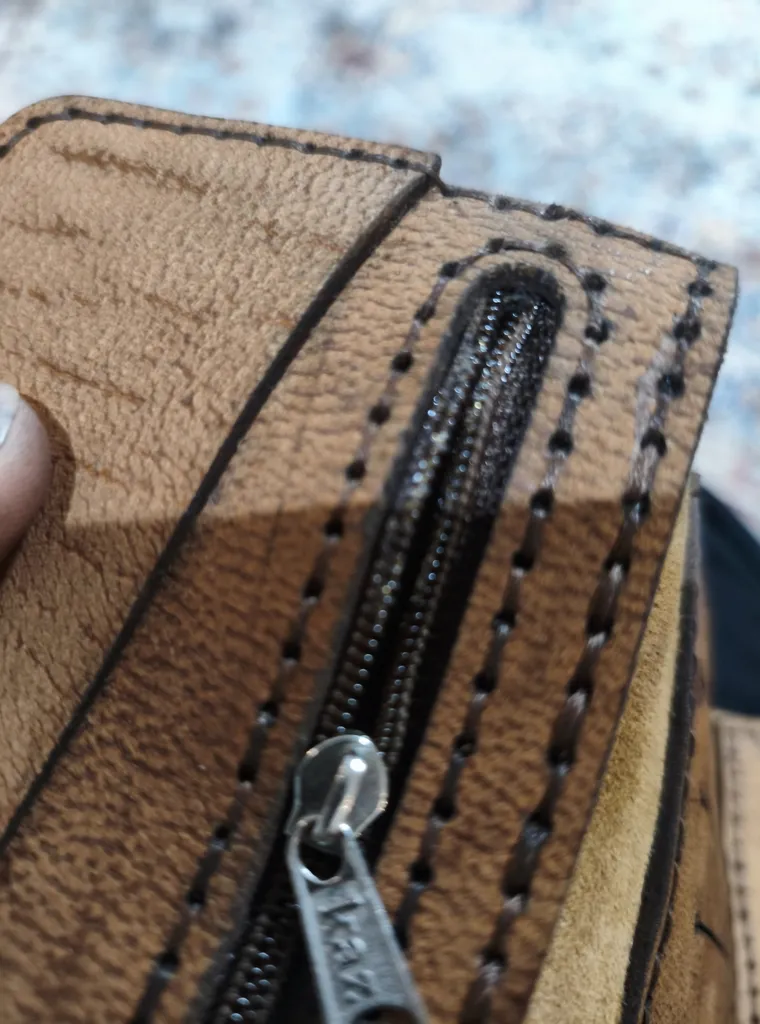 کیف پول مدل چرم طبیعی دقت سه لتی کد Ch-w185