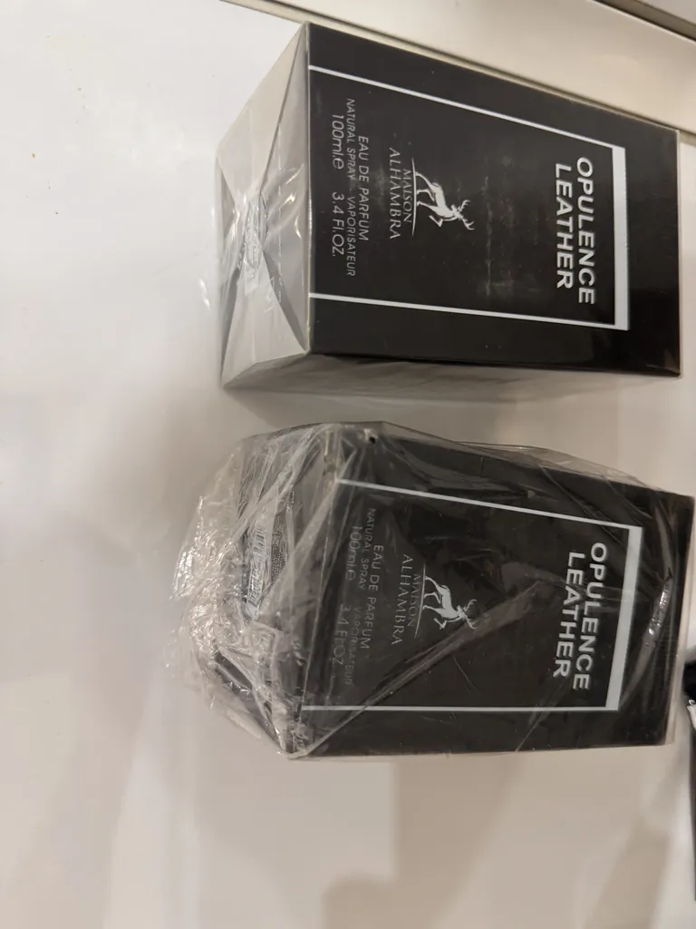 ادوپرفیوم الحمبرا مدل آمبر لدر حجم 100 میلی‌لیتر