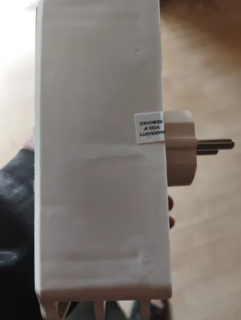 محافظ ولتاژ گرین لاین مدل GLP102