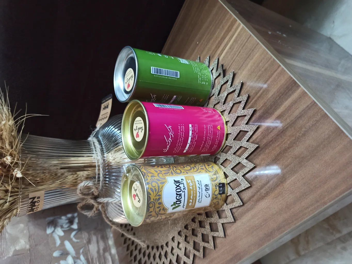 قرص کود کامل مخصوص گیاهان همیشه سبز و گل دهی  و سه ده و اگروکسیر  مدل N4 بسته 300عددی