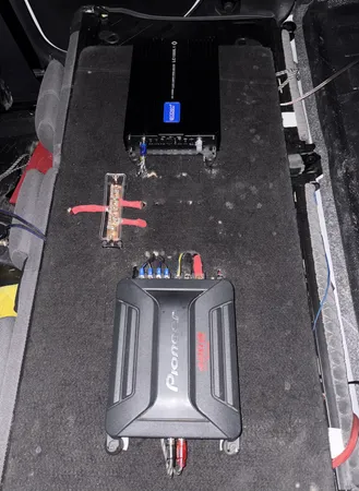 آمپلی فایر خودرو لئودو مدل 	 LC 1000.1