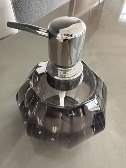 پمپ مایع دستشویی مدل آکرولیک