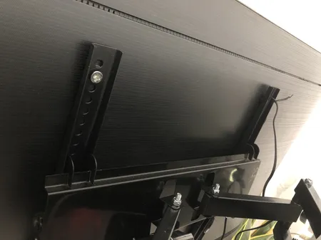 پایه دیواری تلویزیون دینا مدل متحرک دوبازو مناسب برای تلویزیون های 37 تا 60 اینچ