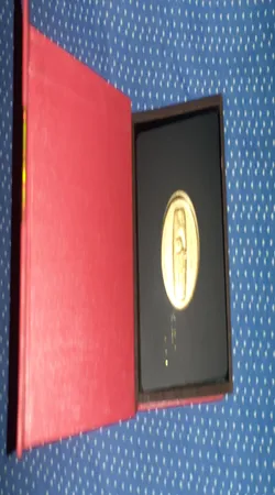 شمش طلا 24 عیار پرنیا مدل منشور  حقوق بشر