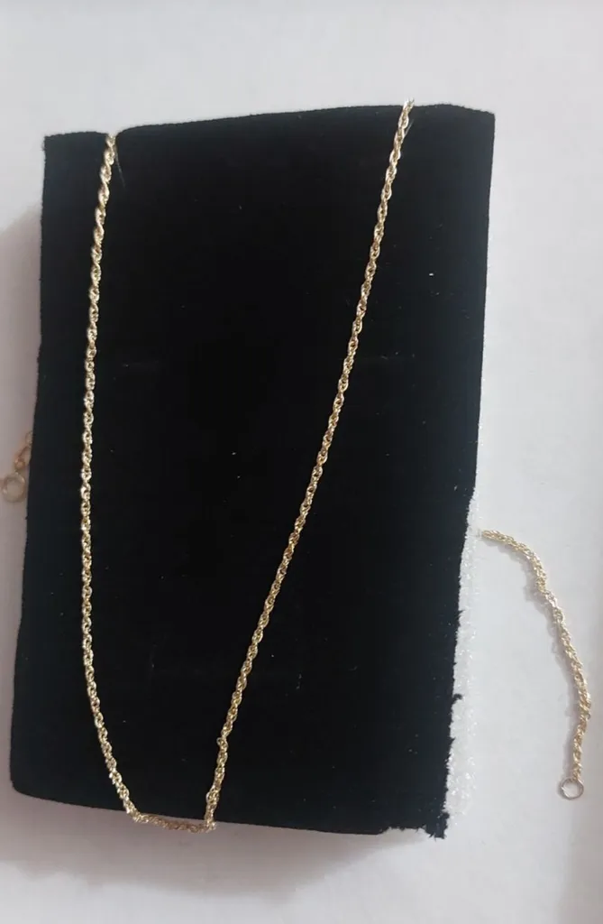 زنجیر طلا 18 عیار زنانه وی وی گلد گالری مدل طنابی va1991