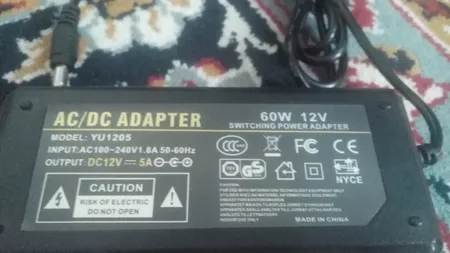 آداپتور 12 ولت 5 آمپر مدل HDL-1205000