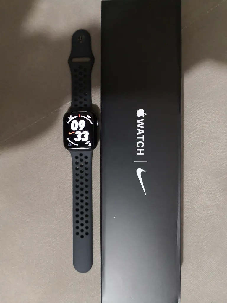 ساعت هوشمند اپل واچ سری 6 مدل 44mm Aluminum Case with Nike Sport silicone Band