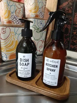 مخزن مایع دستشویی مدل pasha-88 به همراه ظرف اسپری