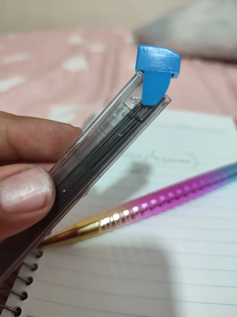 مداد نوکی 0.7 میلی متری مدل پری دریایی به همراه نوک مداد نوکی اونر