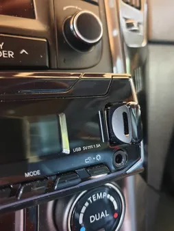 فلش مموری سیلیکون پاور مدل Touch T06 ظرفیت 32 گیگابایت