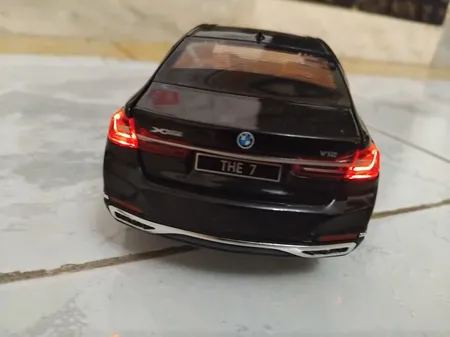 ماشین بازی مدل  BMW 760