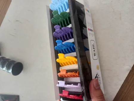 شانه ماشین اصلاح وال مدل 01 مجموعه 8 عددی