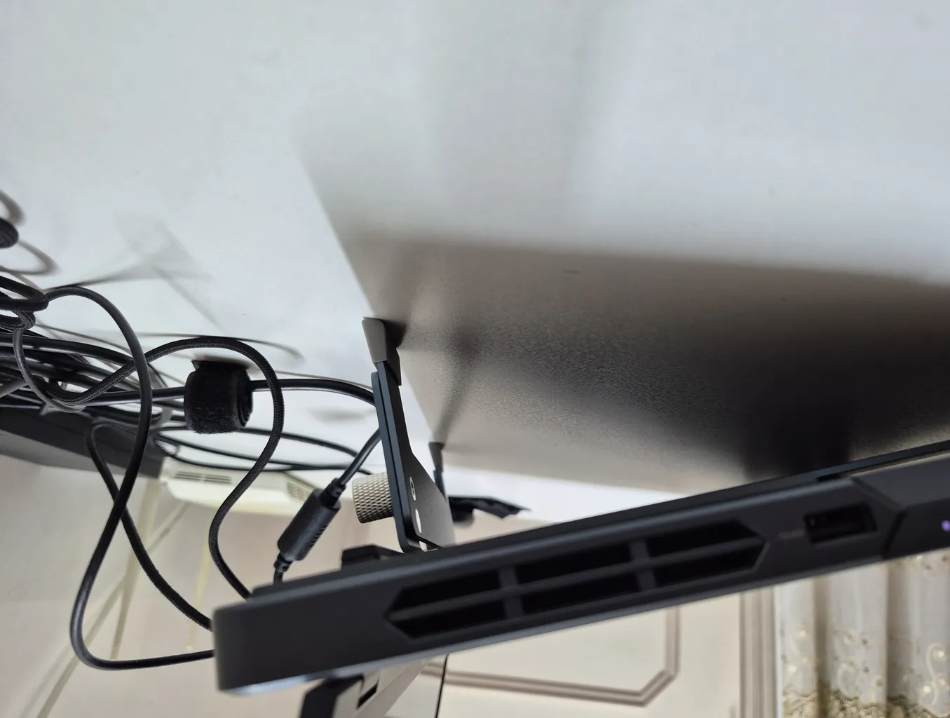 پایه نگهدارنده لپ تاپ بیسوس مدل BS-HN005