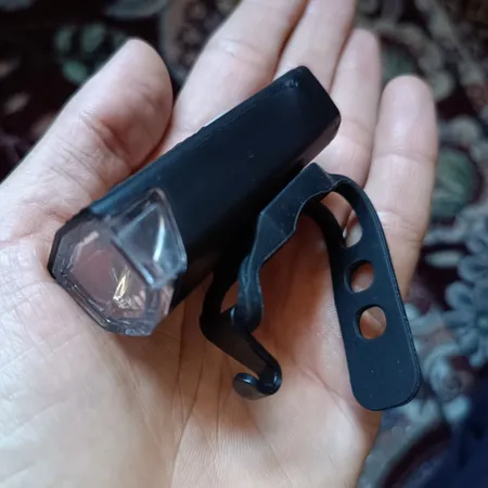 چراغ جلوی دوچرخه مدل شارژی