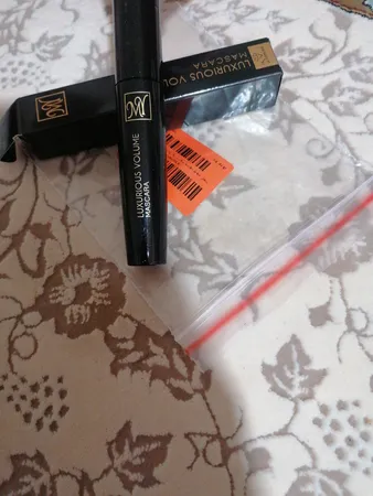 ریمل حجم دهنده مای سری Black Diamond مدل Luxurious