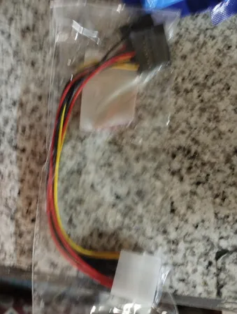 کابل تبدیل برق 1 به 2 ساتا مدل S322 طول 0.2 متر