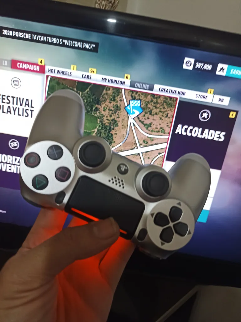 دسته بازی پلی استیشن 4 مدل DualShock 4