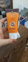 کرم ضدآفتاب و آنتی‌آکنه رنگی سان‌سیف مدل SPF50، مناسب پوست‌های چرب، حجم 50 میلی‌لیتر