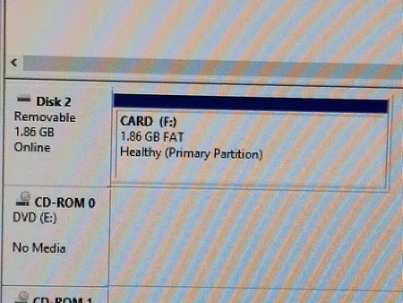 کارت حافظه microSD XC تروبایت مدل 633X-A2-V30 کلاس 10 استاندارد UHS-I U3 سرعت 95MBps ظرفیت 64 گیگابایت به همراه کارت‌خوان