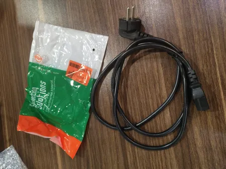 کابل برق سه پین منبع تغذیه کامپیوتر مدل TUR 16A power طول 1.5 متر