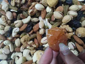 تجریه خرید آجیل شیرین به همراه باسلوق چاپار - 900 گرم