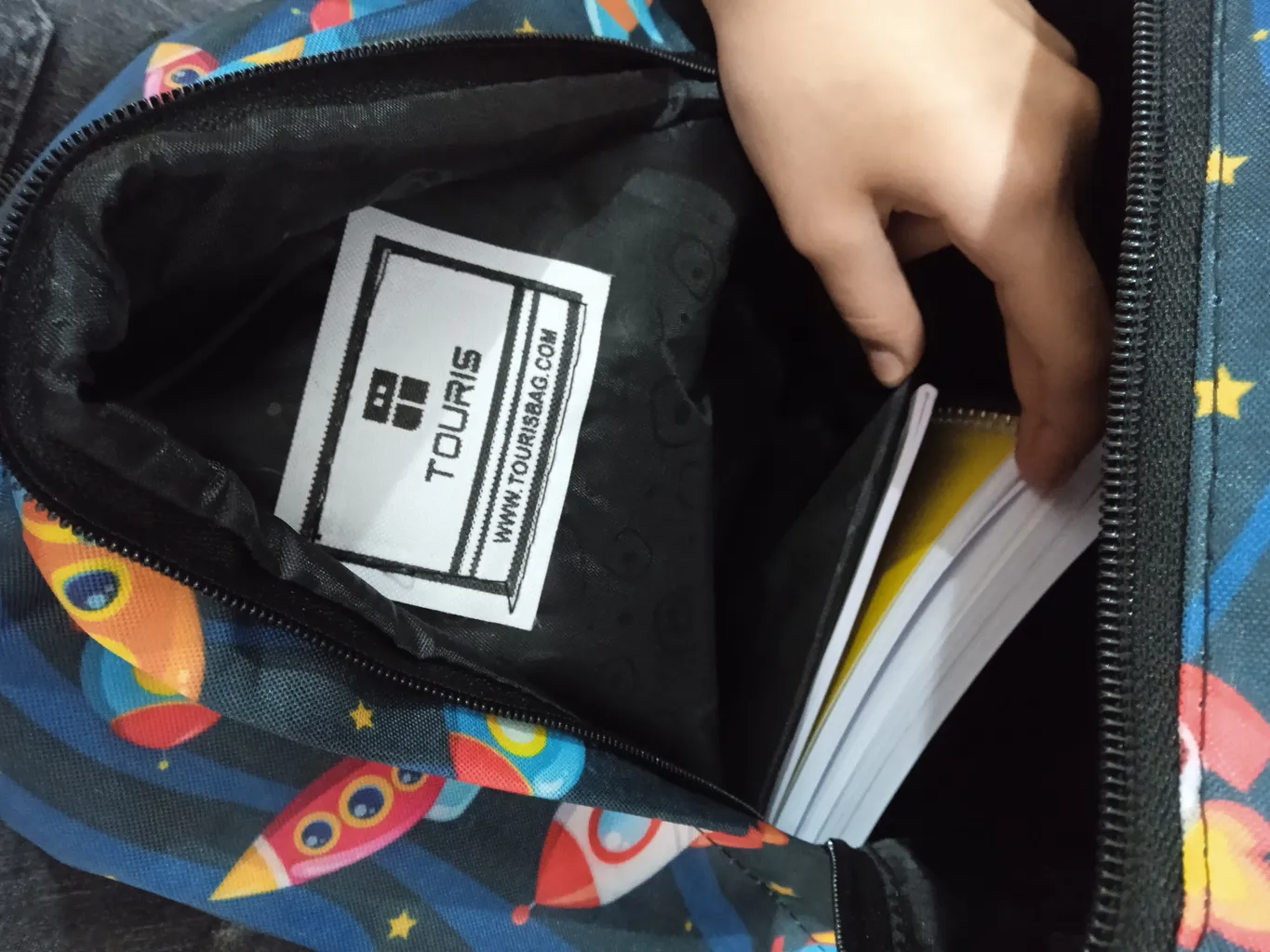 کوله پشتی پسرانه توریث مدل RZ-650