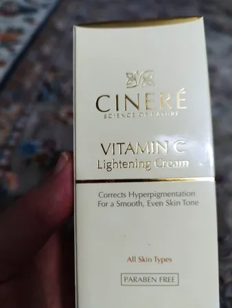 کرم روشن کننده سینره مدل ویتامین سی حجم 40 میلی لیتر