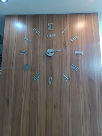 ساعت دیواری دکوراتیو مدل طرح رومی سایز 120